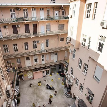 Atomic 1 Apartman Belgrád Kültér fotó